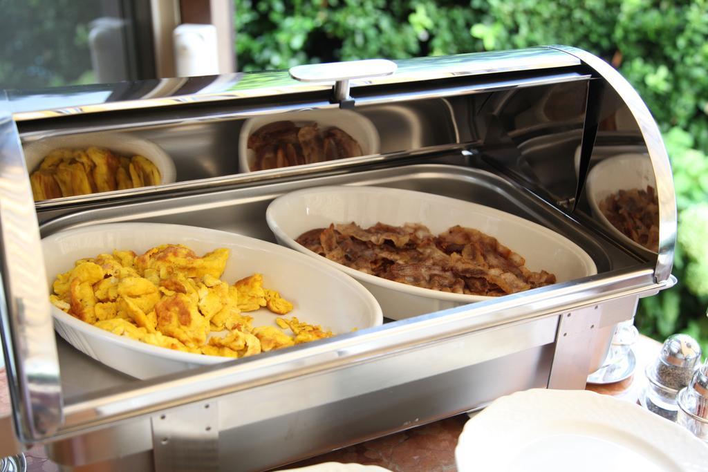 Albergo Ristorante Papa Peschiera del Garda Bagian luar foto