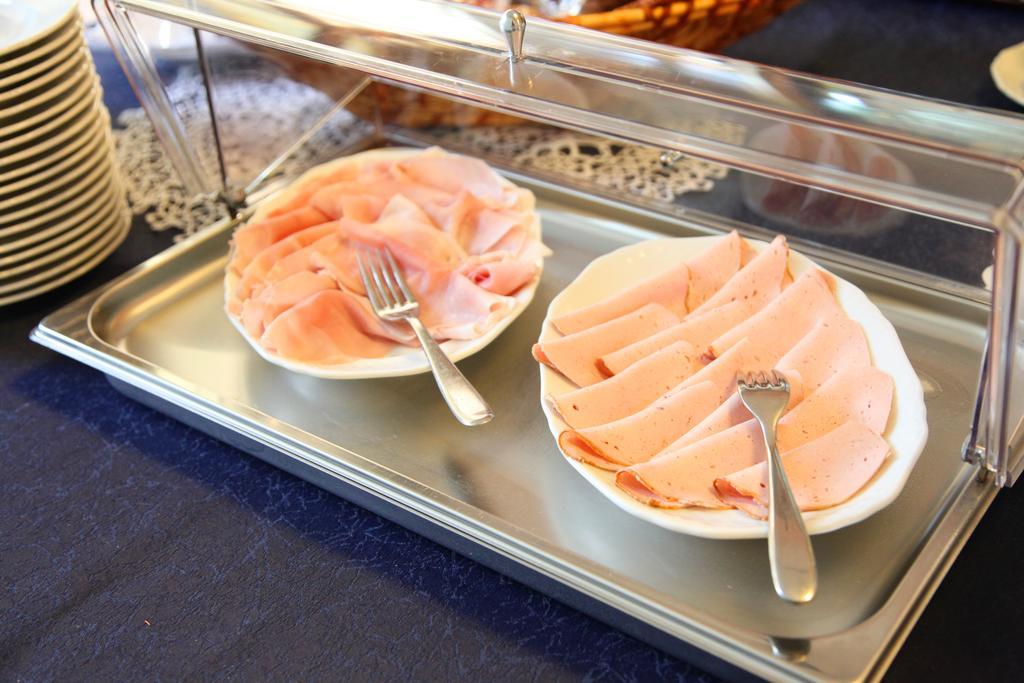 Albergo Ristorante Papa Peschiera del Garda Bagian luar foto