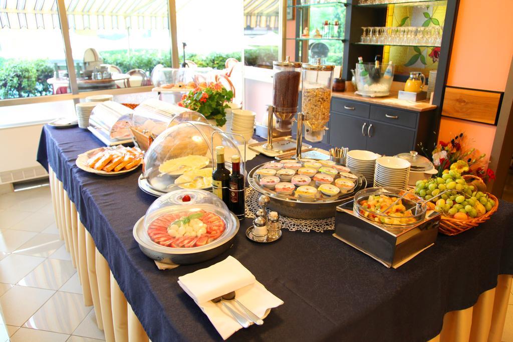 Albergo Ristorante Papa Peschiera del Garda Bagian luar foto