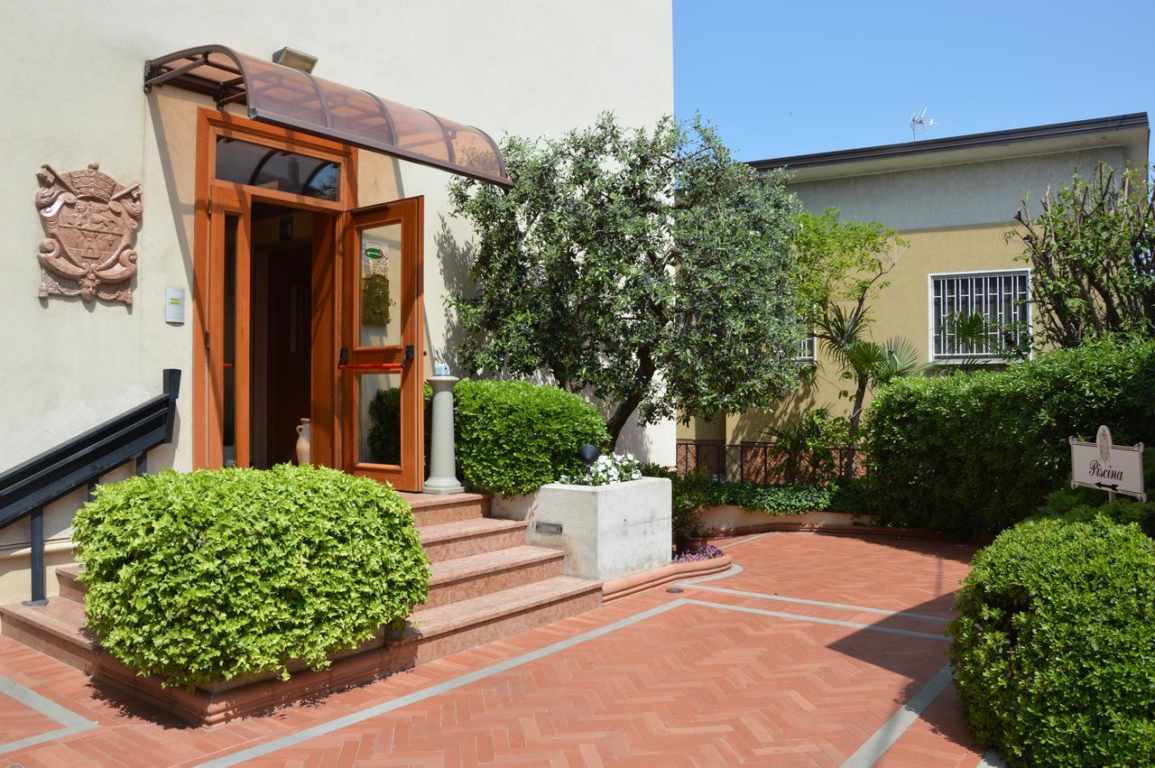 Albergo Ristorante Papa Peschiera del Garda Bagian luar foto